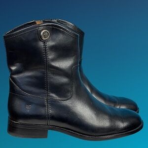 Frye Black Leather Shortie Ankle Boots 7